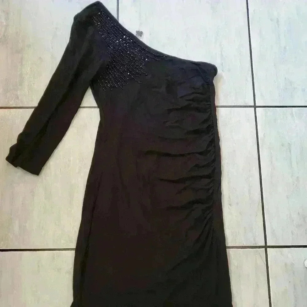 NWT GUESS ONE SHOULDER DRESS SIZE MEDIUM - Picture 2 of 6